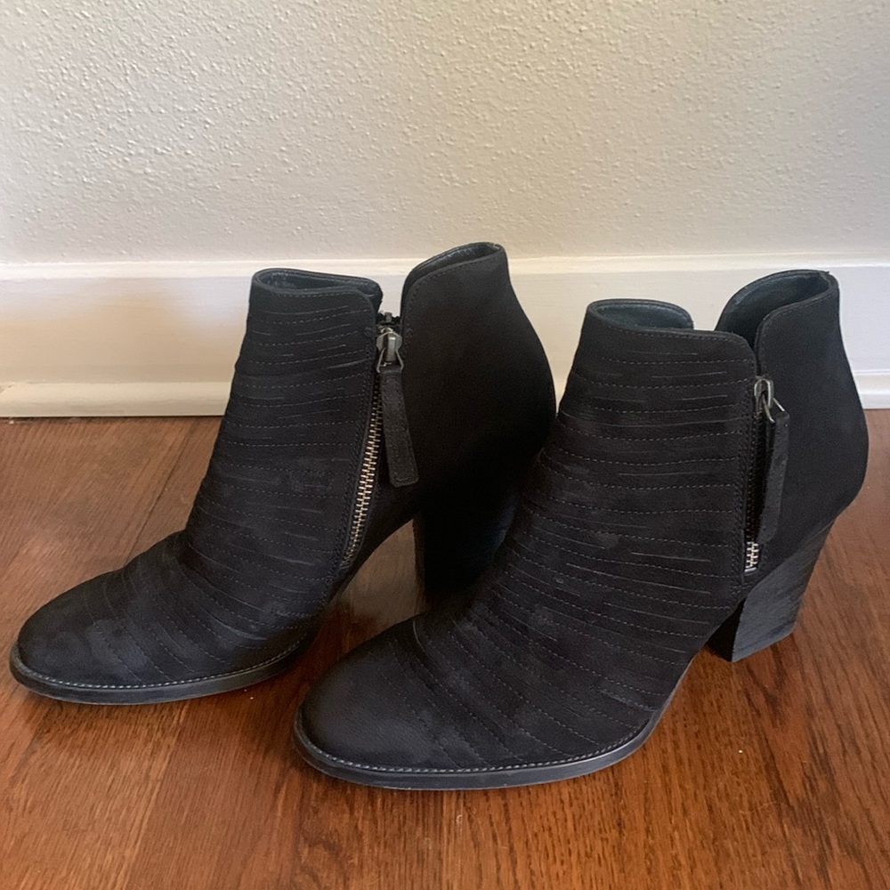 PAUL GREEN Malibu Sliced Zip Bootie in Black Nubuck Leather